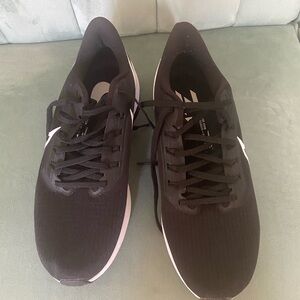 Nike Black Zoom Sneakers